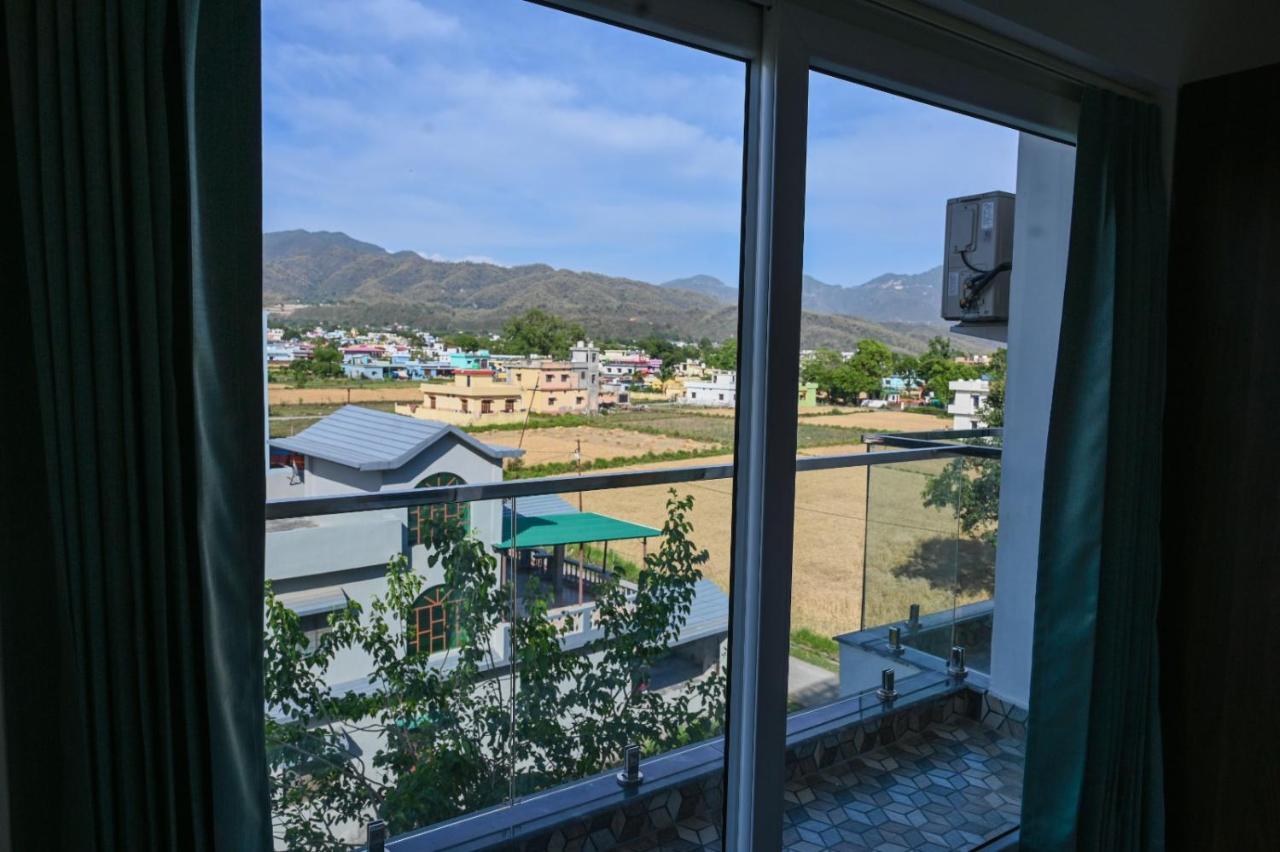 Hotel 7 Heaven Dehradun Buitenkant foto